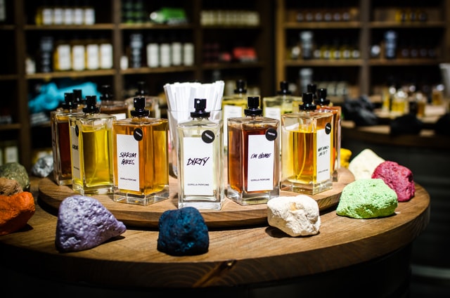 trung-do-bao-Y9SA59I-fYw-unsplash Kobiece perfumy idealne na randke