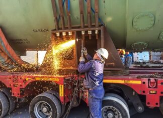 Czy topić słoninę pod przykryciem?