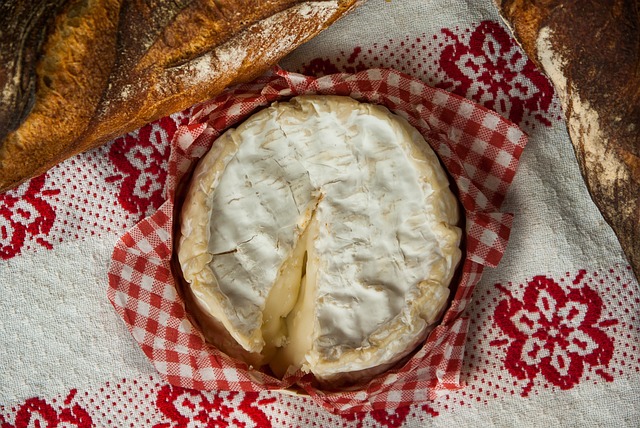 Jak zrobić camembert w panierce na patelni? Jak zrobić camembert w panierce na patelni?